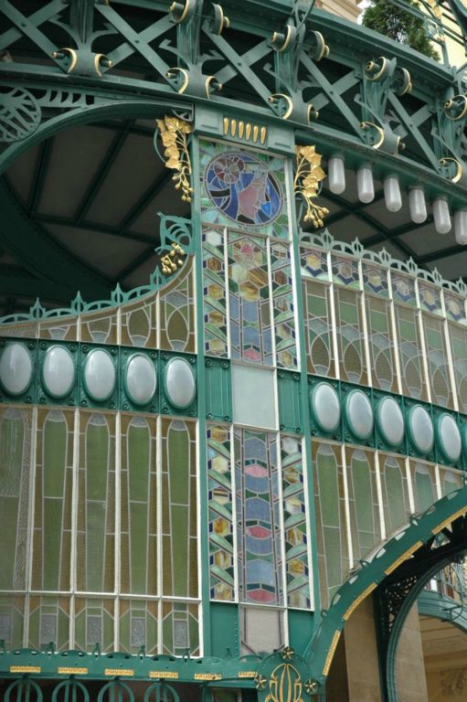 détail de la marquise (Art Nouveau)