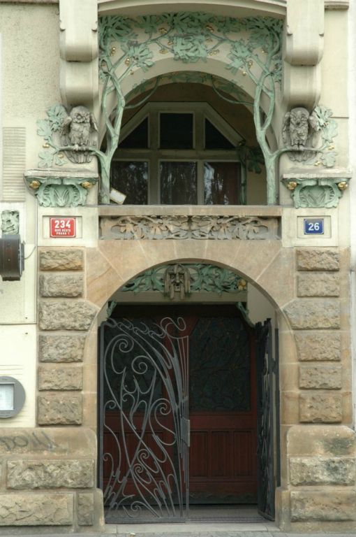 à la façon d'Hector Guimard