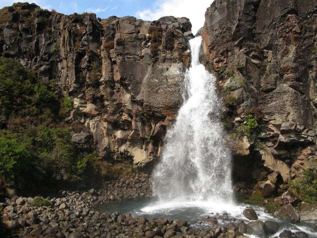 Taranaki Falls