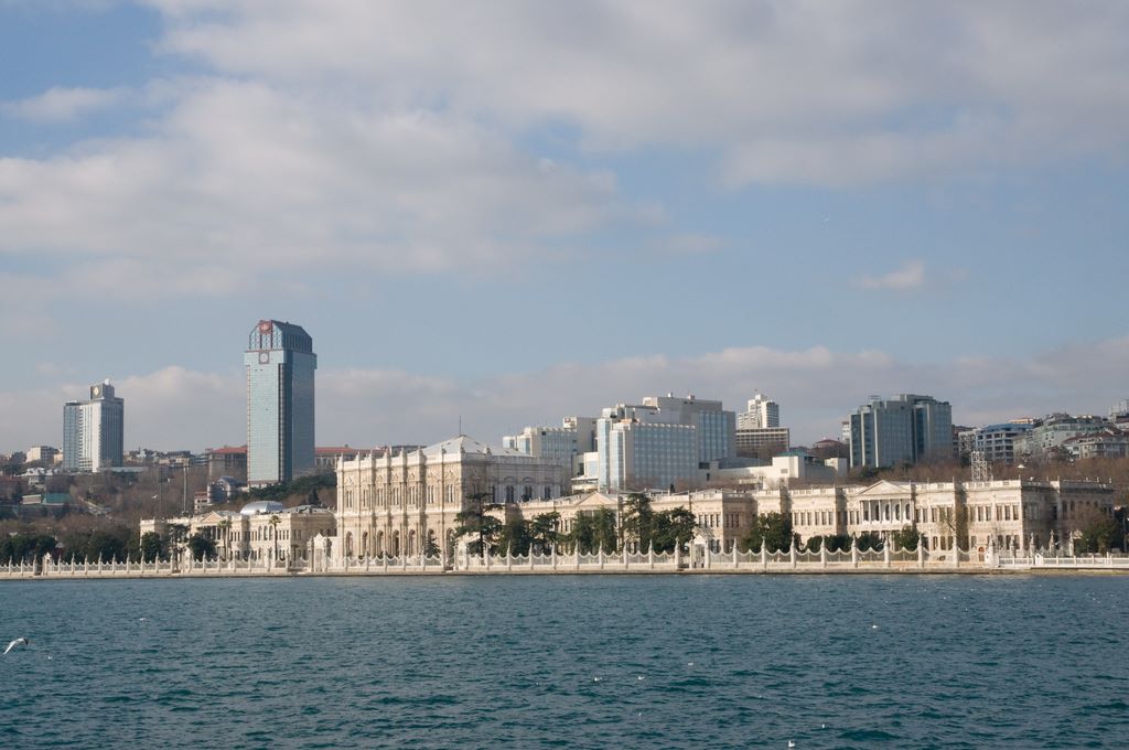 Le palais de Dolmabahçe et le quartier du Levent