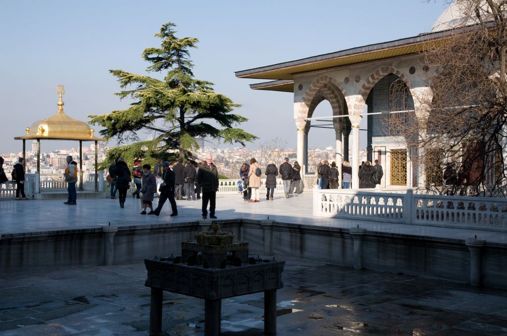 La terrasse et le baldaquin du sultan Ibrahim