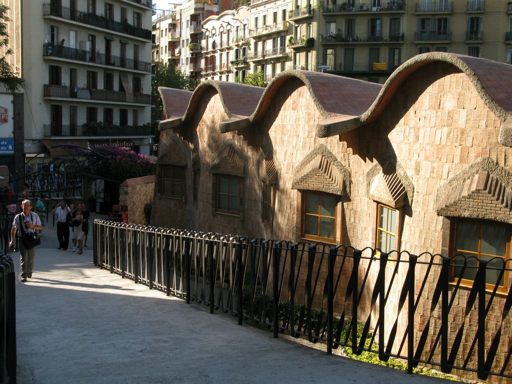 Arrivée à la Sagrada Familia, consacrée en 2010 par Benoit XVI