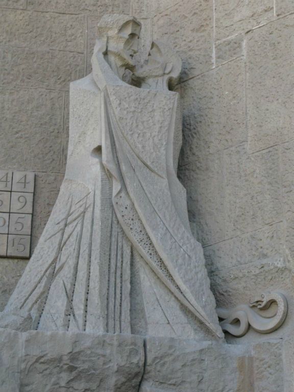 Sculpture : Baiser de Judas et carré magique (une partie).