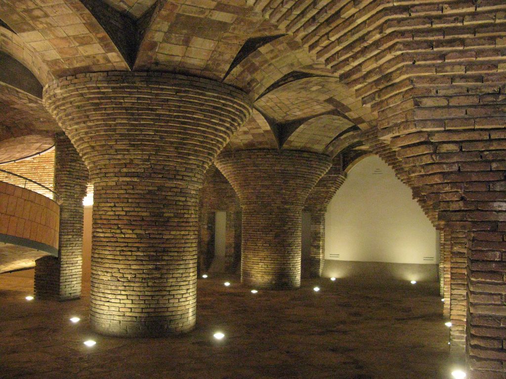 Palais Guell, niveau "garage"