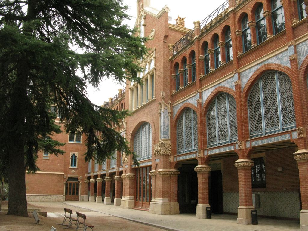 l'Institut Pere Mata de Reus, hôpital psychiatrique de style Art Nouveau, construit en 1897-1912 (Architecte Luis Domenech i Montaner)