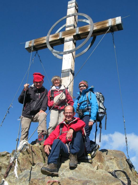 Arrivée à la Kreuz Sptize (3457m)