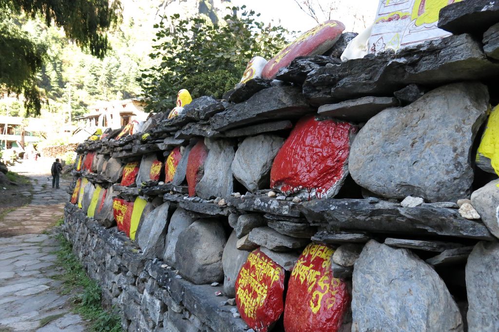 Mur de mani coloré