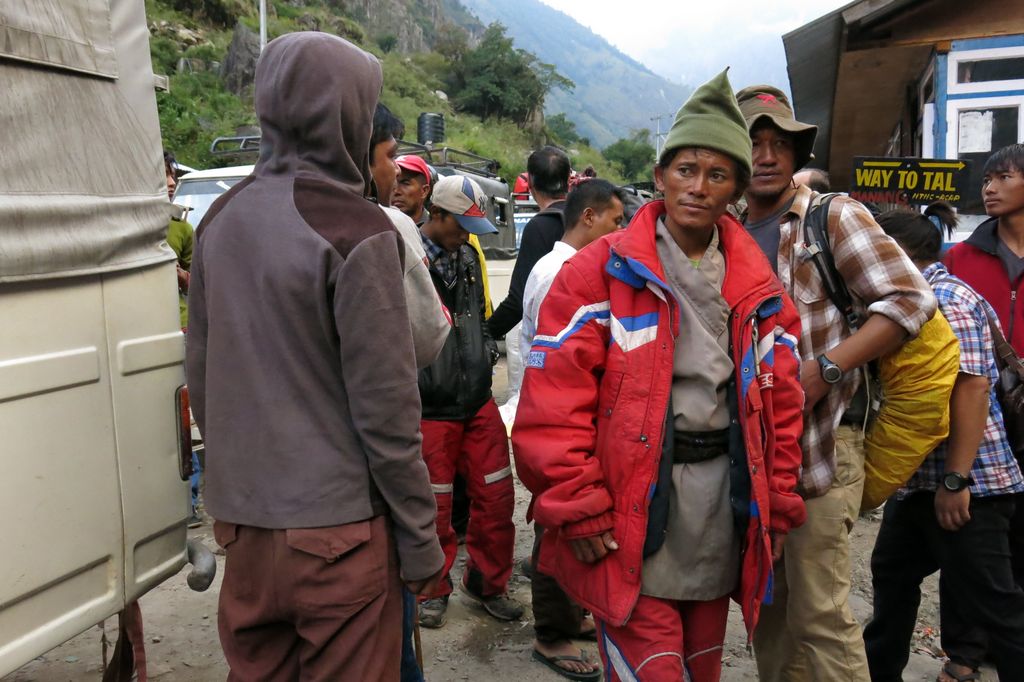 A nouveau sur la piste, pour prendre les 4x4 : le trek est fini