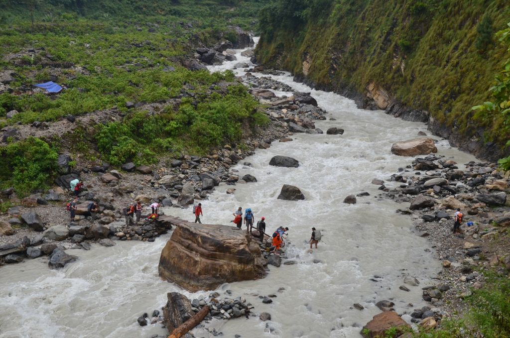 Traversée de la Machha Khola