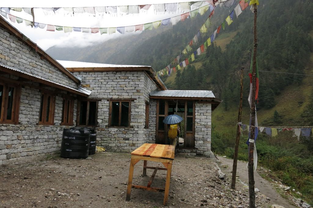 Arrivée à notre lodge, à la sortie de Namrung