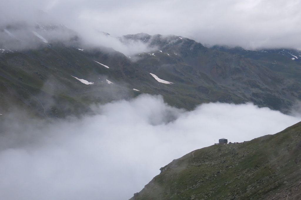 Vue sur la cabane de Tourtemagne
