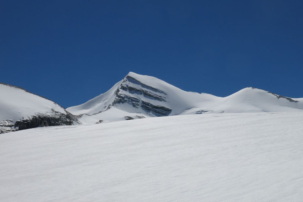 Vue sur "notre" col du Brunneghorn (on voit même notre trace) et le sommet du même nom