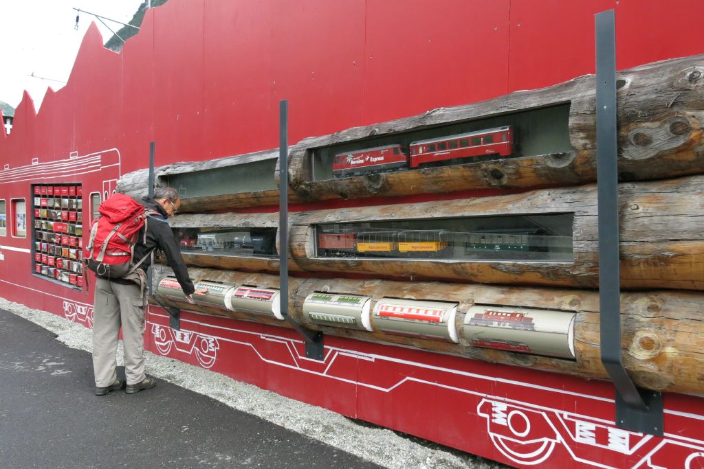 On peut faire tourner les petits wagons, comme des moulins à prières !