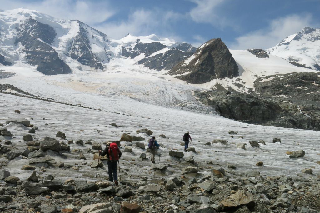 Descente sur le glacier Pers en direction du refuge Boval