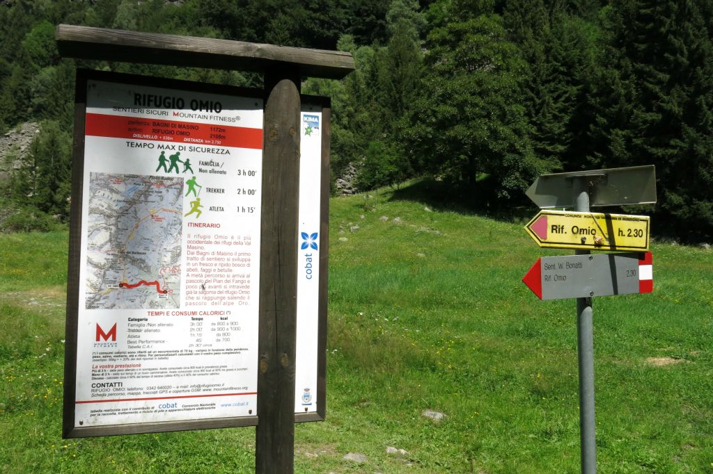 Départ du parking de Bagni di Masino. Objectif de la journée : le refuge Omio