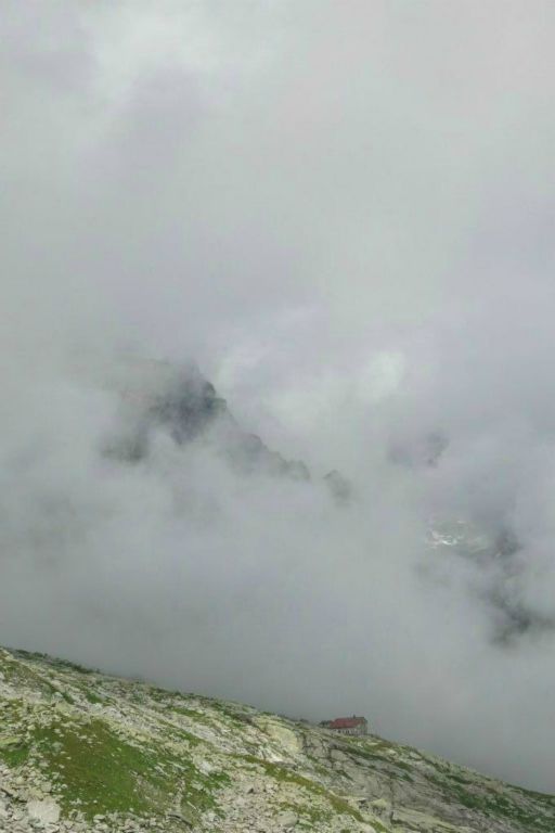 Vue sur le refuge Gianetti