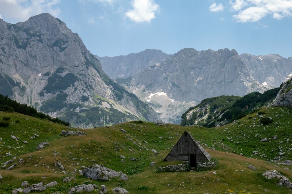 Dans le lointain, il y a peut-être le Bobotov kuk, mais nous n'avons pas connecté notre Peak Finder
